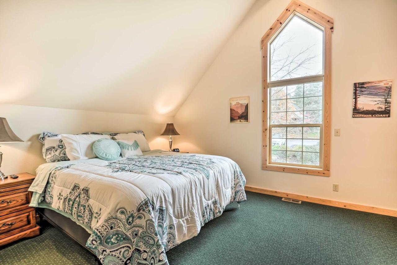 Chalet At Running Y Resort With Wraparound Deck! クラマス・フォールズ エクステリア 写真